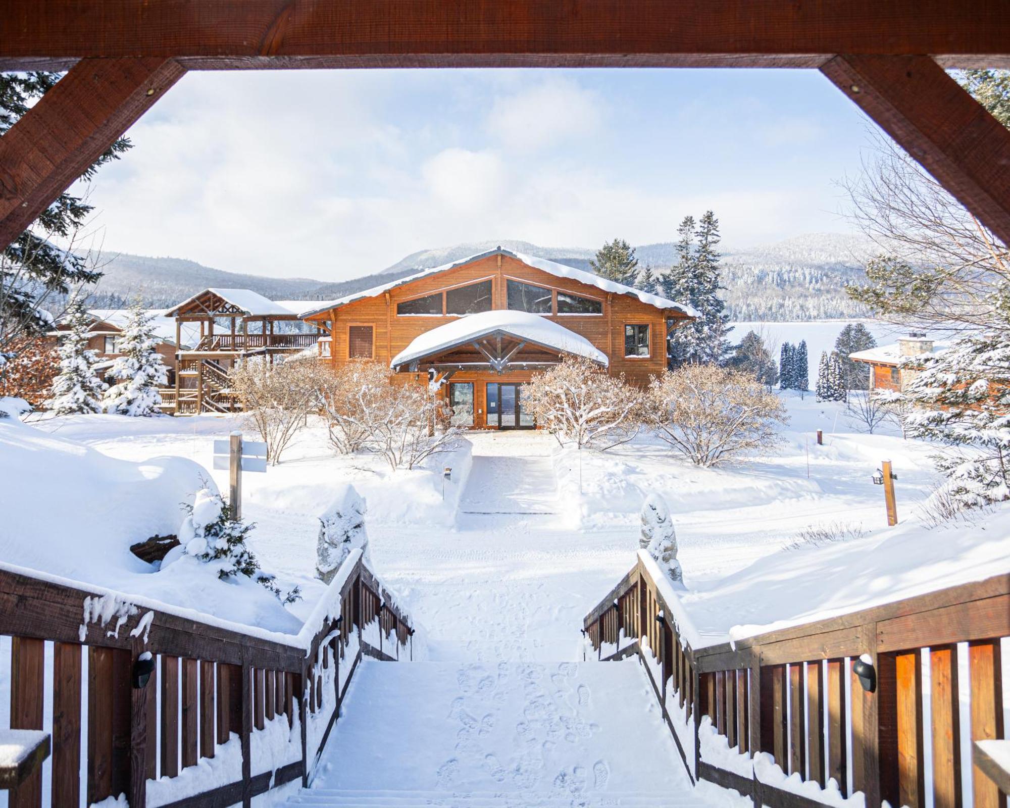 Hotel Le Grand R Saint-Donat Exterior foto